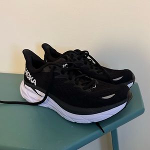 Women’s Hoka Clifton 8